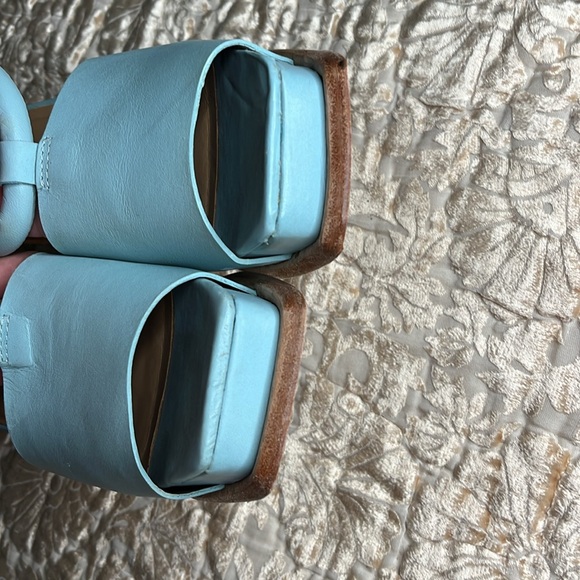 Gorgeous Unique Sandal by Wal & Pai size 41 - Picture 3 of 7